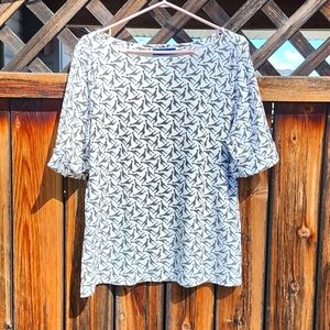 ⭐️Karen Scott White Giraffe Print Top